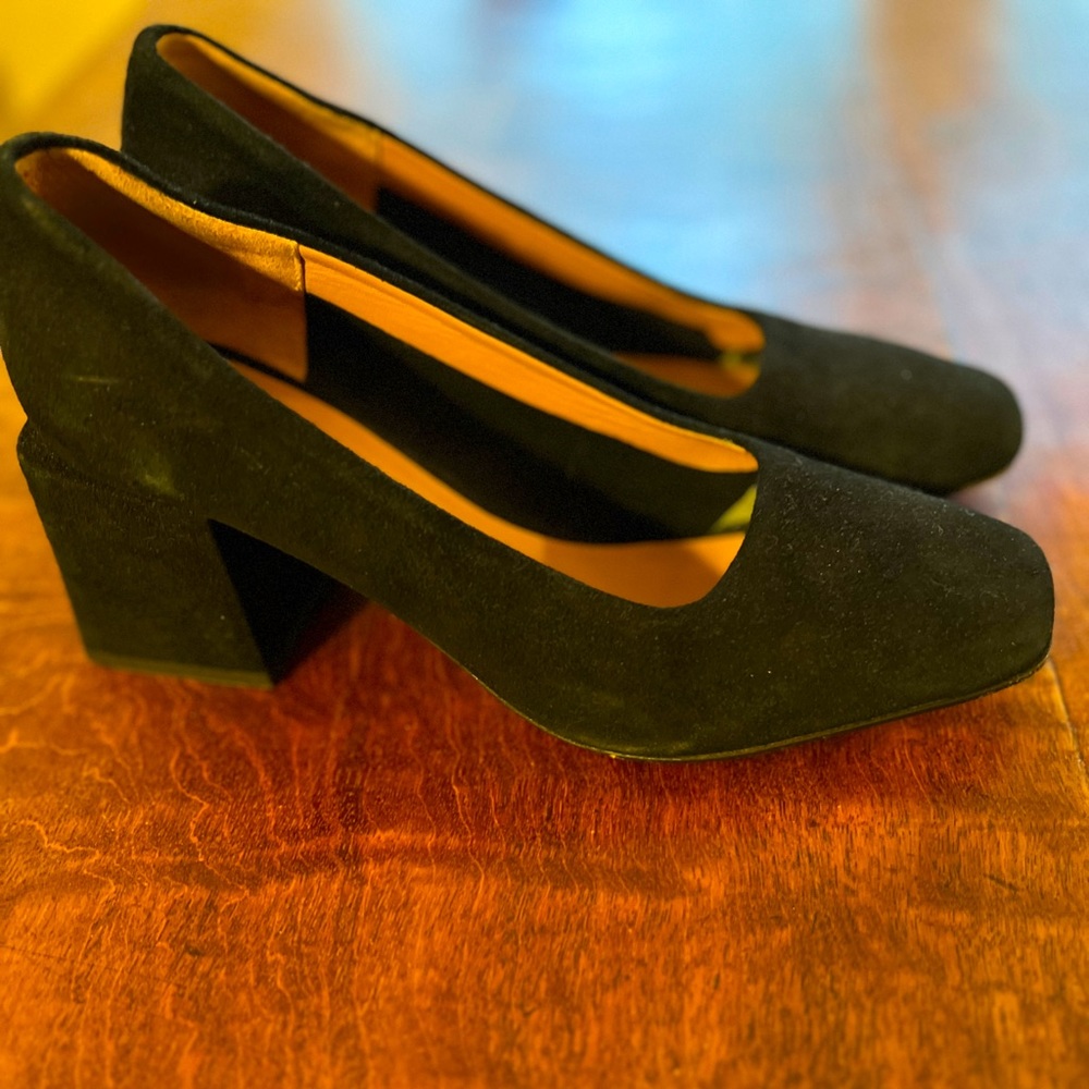 LOQ Black Suede Blick Heel Pumps